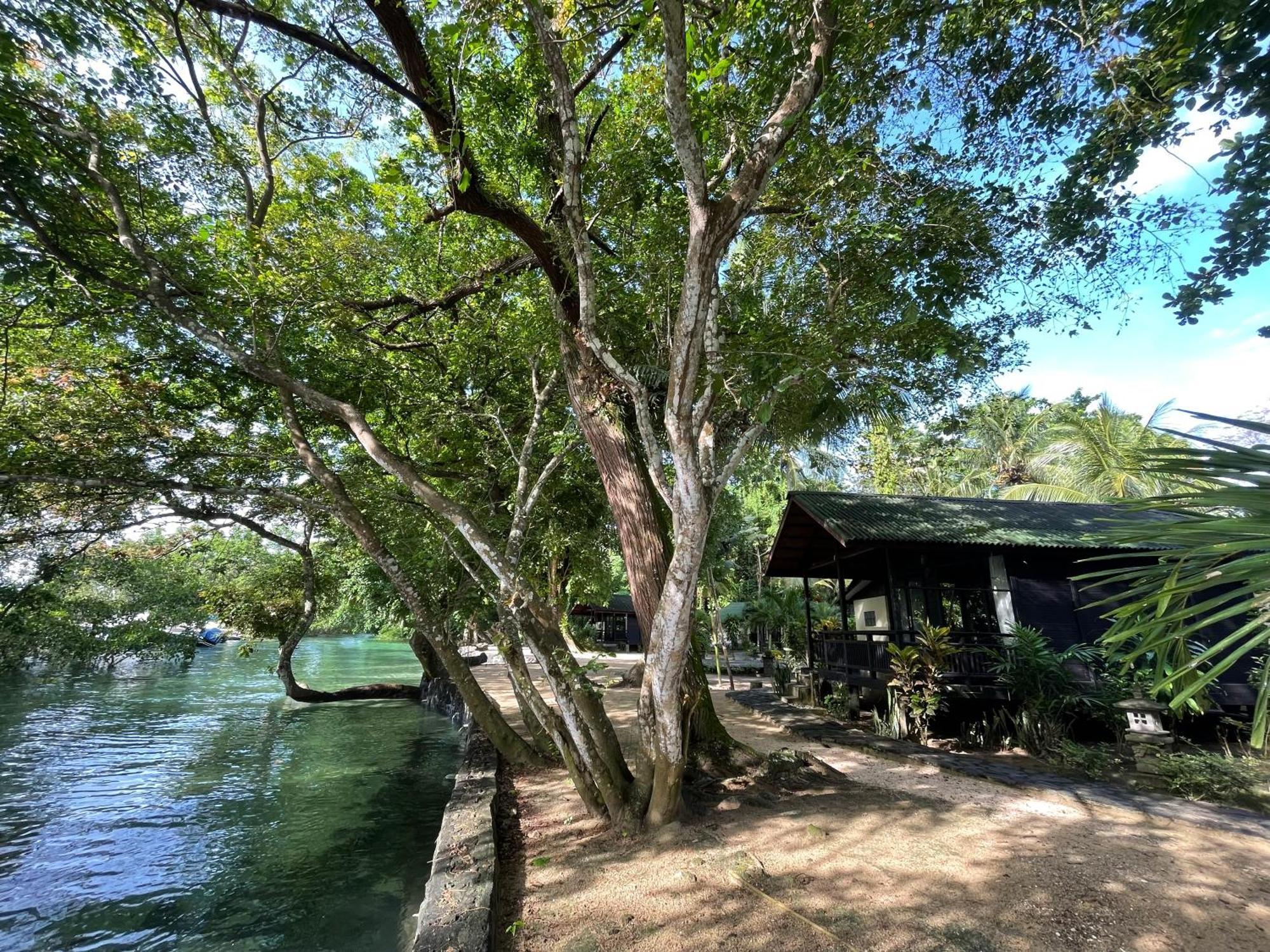 The Village Bunaken Exteriör bild